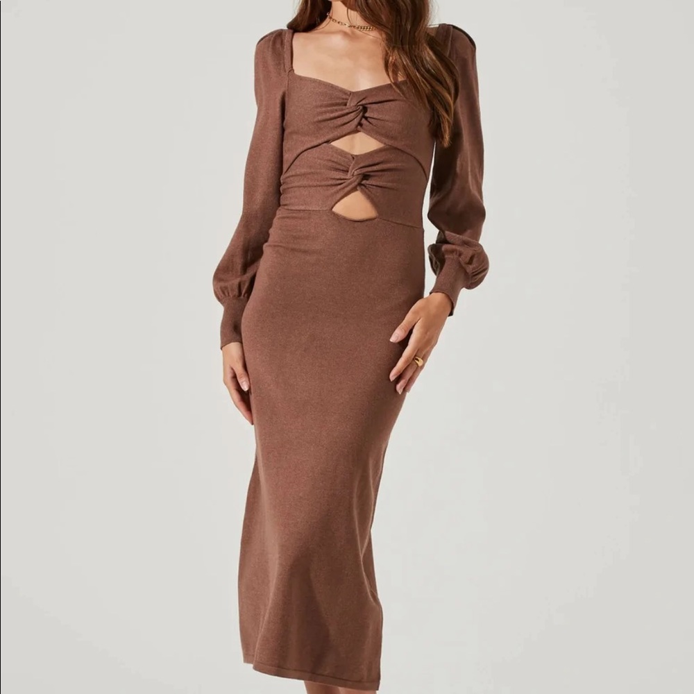 ASTR Cut out Long Sleeve Sweater Dress